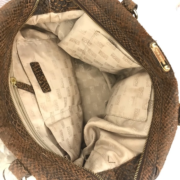 Michael Kors python embossed handbag - Picture 3 of 5